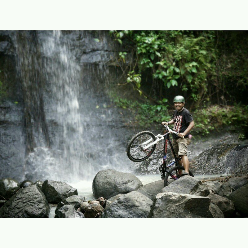 chaoticnoize's profile picture. a dad