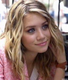 CathTH's profile picture. Internet is life. Blogs are people history!