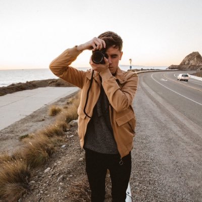 Source française sur Connor Franta!