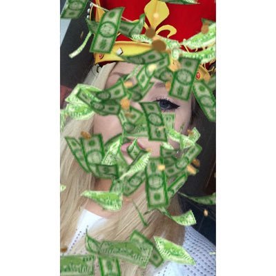 avadouglassxx's profile picture. 😗✌🏼