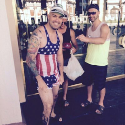 boomdiddly_'s profile picture. fuck marineland