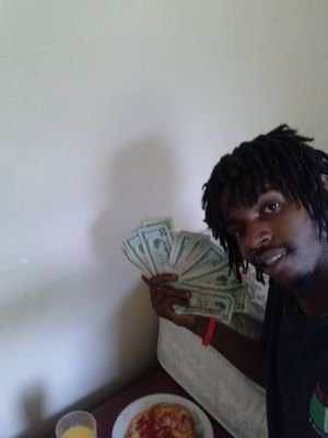 kronic17's profile picture. I make money all day on