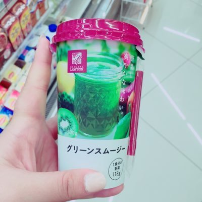 kokoa_korea's profile picture. 2PM/한국/KOREA/패션/화장품/한국 편의점 음식 궁금합니다./오사카 거주 韓国垢 잘 부탁합니다.♪ 번역이기 때문에 문장 이상하다.