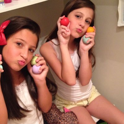 — somos Carol e Vic, instagram: @canalcarolevic, assistam ao nosso último vídeo!