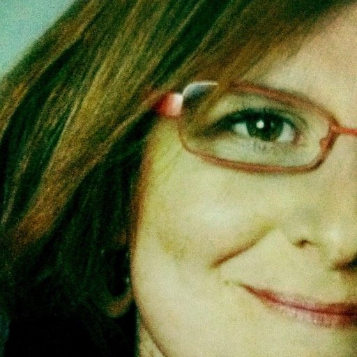 Periodista/Comunicadora social. Consultora de comunicación. Cofundadora de https://t.co/H2GkVtyzbs Viajera #Comunicambio #Igualdad #Cultura #DDHH #JusticiaSocial