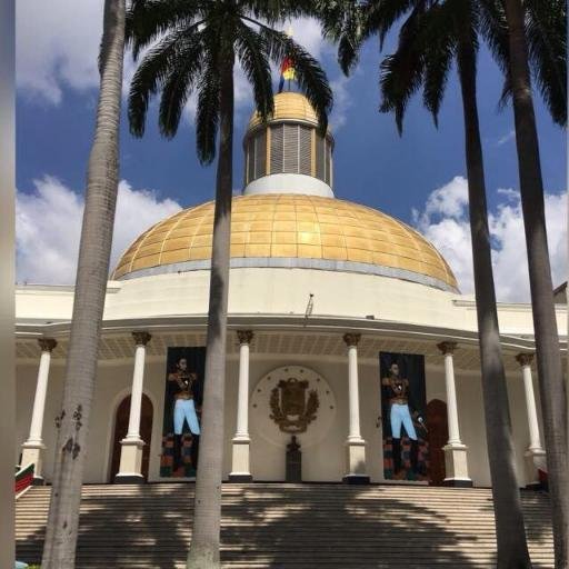 En 2016 programa conducido por el periodista @ClementeScottoC junto a los diputados del estado Bolívar ante la AN. Salía al aire los sábados por @Onda973FM