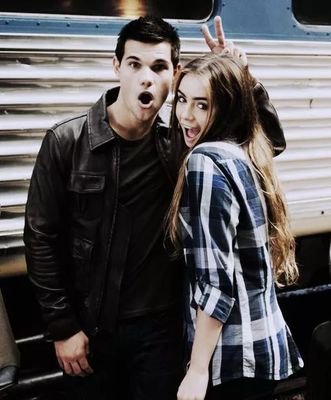 LilyCllnsrpw's profile picture. 