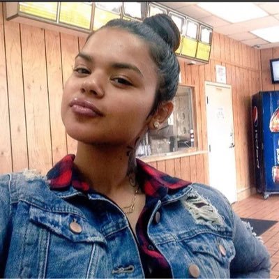Jus a pretty lil thang . I'm The Definition Of a real woman