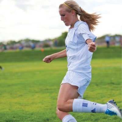 Soccer senior. ⚽️ My favourite band is One Direction and @smthnglikekites Watch here: https://t.co/rv9CREa1Si