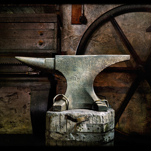 hrossstudio's profile picture. Photographer, artist, light painter, educator.