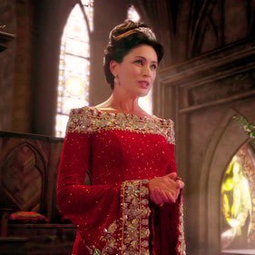 ❝It doesn't matter whether one is a servant or royalty, everyone in the kingdom deserves our love and respect.❞