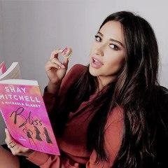 lisa_lisiza's profile picture. 