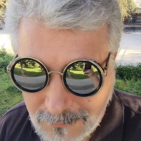 eleliad's profile picture. 