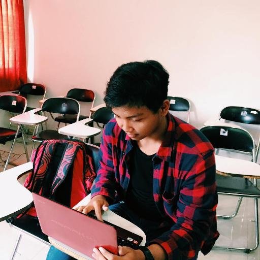 Cassper_32's profile picture. |Adam Levine yang tertunda| PlayMaker #32 Ingin sukses bekerja dan bakat juga bisa tersalur #BasketBallNeverStops