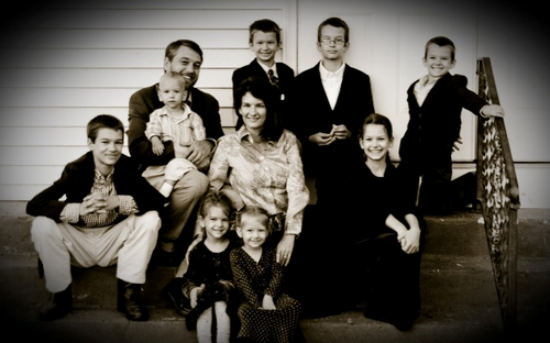 This is the Vaughn Family from TN. Check out the site for more details.