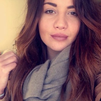 valeriaconiglio's profile picture. 