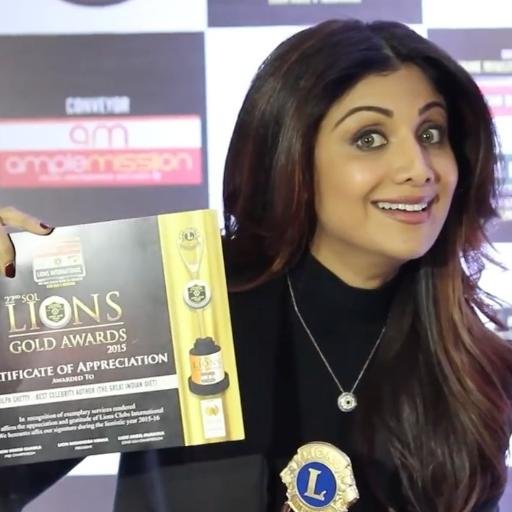 Fan page dedicated to the finest actress, beautiful mom and entrepreneur - One and only multifaceted @theshilpashetty .  http://t.co/NYHQ3qIYhl