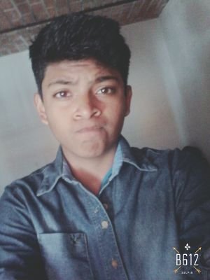 aaronlo24385918's profile picture. 