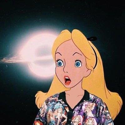слушай, Алиса, а напиши твит. Мнимая креативная единица, режиссер круглого метра и продюсер в gamedev