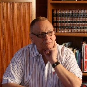 karkinosfarm's profile picture. Physician, Author, Syndicated blogger, Speaker, volunteer.