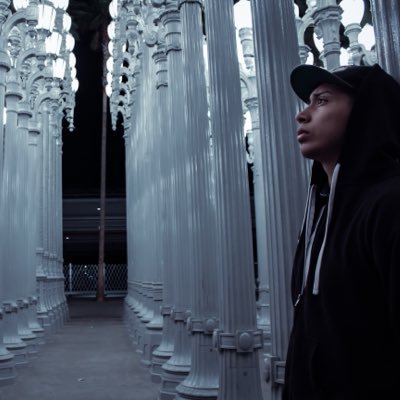 cosmicvision_'s profile picture. 