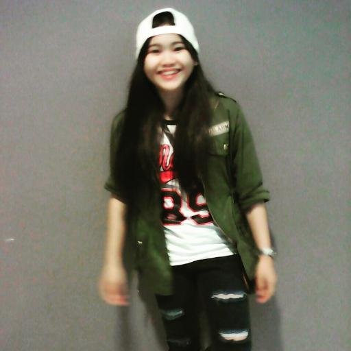 Name: Chompoo
Facebook: Nu'Chompo Bong Zaa
IG: chompoo_sukthunya