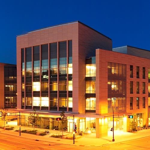 The Discovery Building is a public-private facility at UW–Madison that is home to @Morgridge_Inst, @WIDiscovery & the Town Center, managed by @WARF_News.