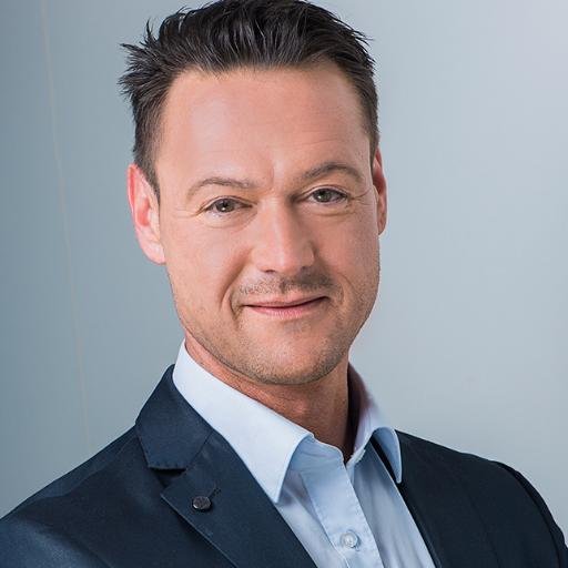 Geschäftsführer @Wolters_Kluwer | Mit einem Faible für #Trends treibe ich die #Digitalisierung der #Steuerberatung´s Branche an.