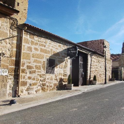 asador restaurante los nietos muy cerca del museo del vino dinastia vivanco muy buenas carnes y vinos , comidas tradicionales riojanas para disfrutar en familia