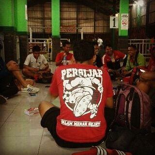 jamedz2's profile picture. Hidup adalah perjuangan.. Sebisa mungkin kita hidup bertahan dalam keadaan sebagai manapun ... Semua yang ada hanya titipan,begitupun cinta dan kekayaan...