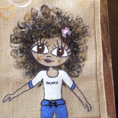 bellesbagsnbows's profile picture. I make hand made bespoke jute bags! All bags are handmade to order! With your eye and hair colour and your choice in accessories! :) stand out from the crowd!