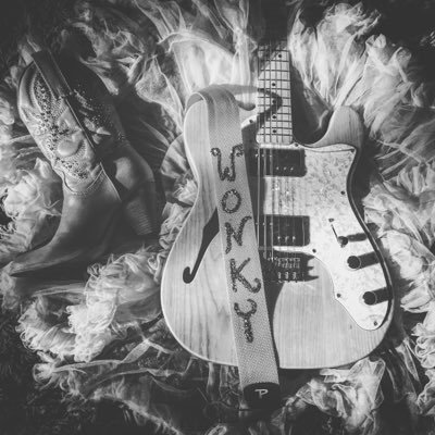 wonkytonk's profile picture. Love Wins