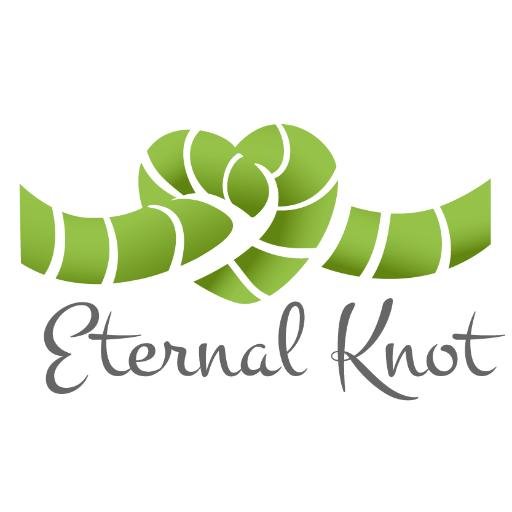 Eternal Knot Weddings does day-of wedding coordination in the Seattle area. Packages start at just $799! Contact: kelcie@eternalknotweddings.com