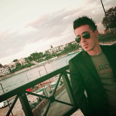 له‌ ژیانمدا نه‌مبینی كه‌رێك وه‌ك مرۆڤ بیر بكاته‌وه‌ ، به‌ڵام زۆر مرۆڤم بینی كه‌ وه‌ك كه‌ر بیریان ئه‌كرده‌وه‌...!! '