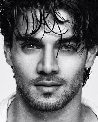 A die heart lover of Sooraj Pancholi❤.just wants atlaest one reply for sooraj❤❤.he is the beautiful and important part of my life...love u sooraj..❤❤❤