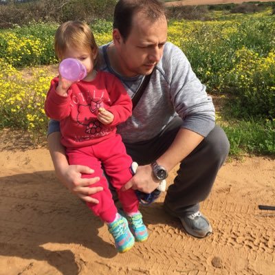 elivne's profile picture. 