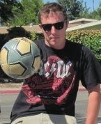 trav_macdowell's profile picture. 