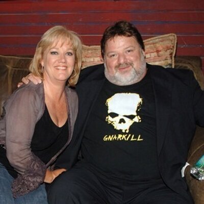Happily married husband and wife: Phil Margera and April Margera