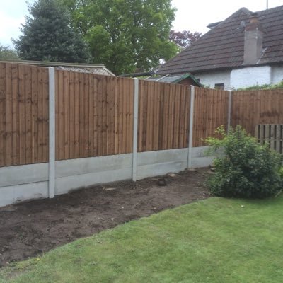 MD Fencing we pride ourselves on an efficient and friendly service, and strive to achieve 100% customer satisfaction.