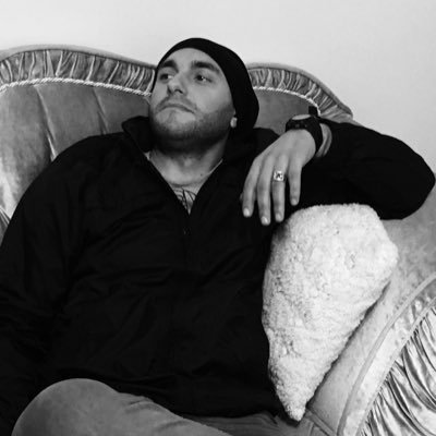 eses198742's profile picture. 