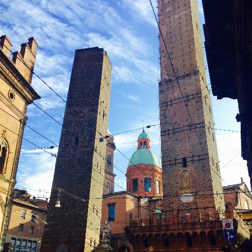 Spend a summer, semester, or year at the SHC Italy Center in Bologna, Italy. Learn, experience, serve, and explore with us.