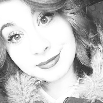 18ans / Blois. #11.12.13 insta ; lauralrll