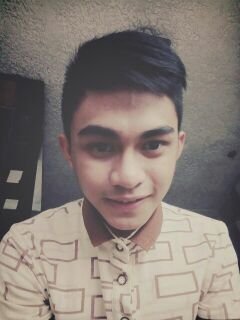 neverbeannotice's profile picture. We live in a country where skin color is used as the parameter to judge beauty and english is used as the parameter of intelligence© ||baker|writer|director||