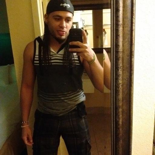 Twitch- deeziebaby04
Psn- deeziebaby
Xbox- deeziebaby04
Youtube- deezie gaming