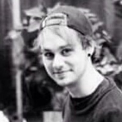 I'm kinda obsessed with this band called 5 seconds of summer. | follow back or I unfollow