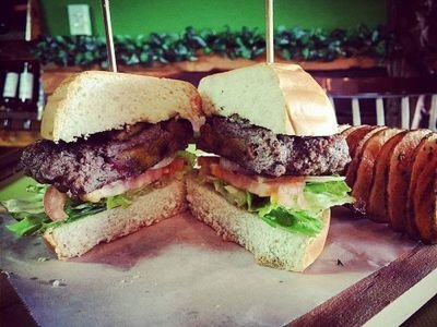 jungleburger2's profile picture. Ubicados en la Avenida Luis  Muñoz  Marín , urbanización  Notre Dame en Caguas. Después  del edificio  de ajedrez, antes de Oscar  Cash  and Carry.