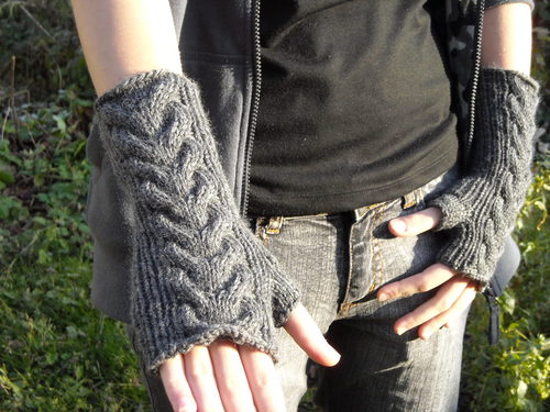 Loves Knitting, Designing, knitting, Creating, knitting, being a mum of a 21, 19 and 6 year old! and knitting, Oh and wine:0)