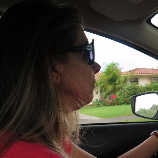 MarcelaMerayo's profile picture. Artista visual en arte contemporáneo. Profesora de dibujo, pintura y producciones de new media art.