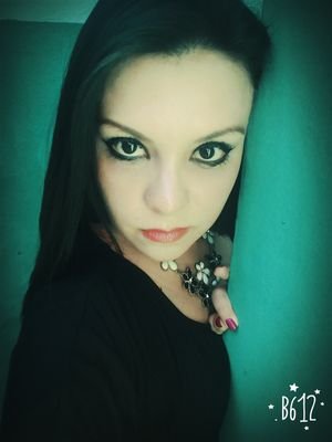 angieli010787's profile picture. 