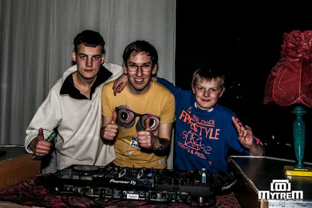 pixel_killers's profile picture. Hallo mijn naam is ben ik ben 14 jaar ik ga youtuber worden ik ben fan van yarasky pewdiepie en ssundee en skydoesminecraft. enzv en ik maak wel all livestreams